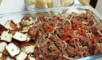 Charque desfiada Charque desfiada